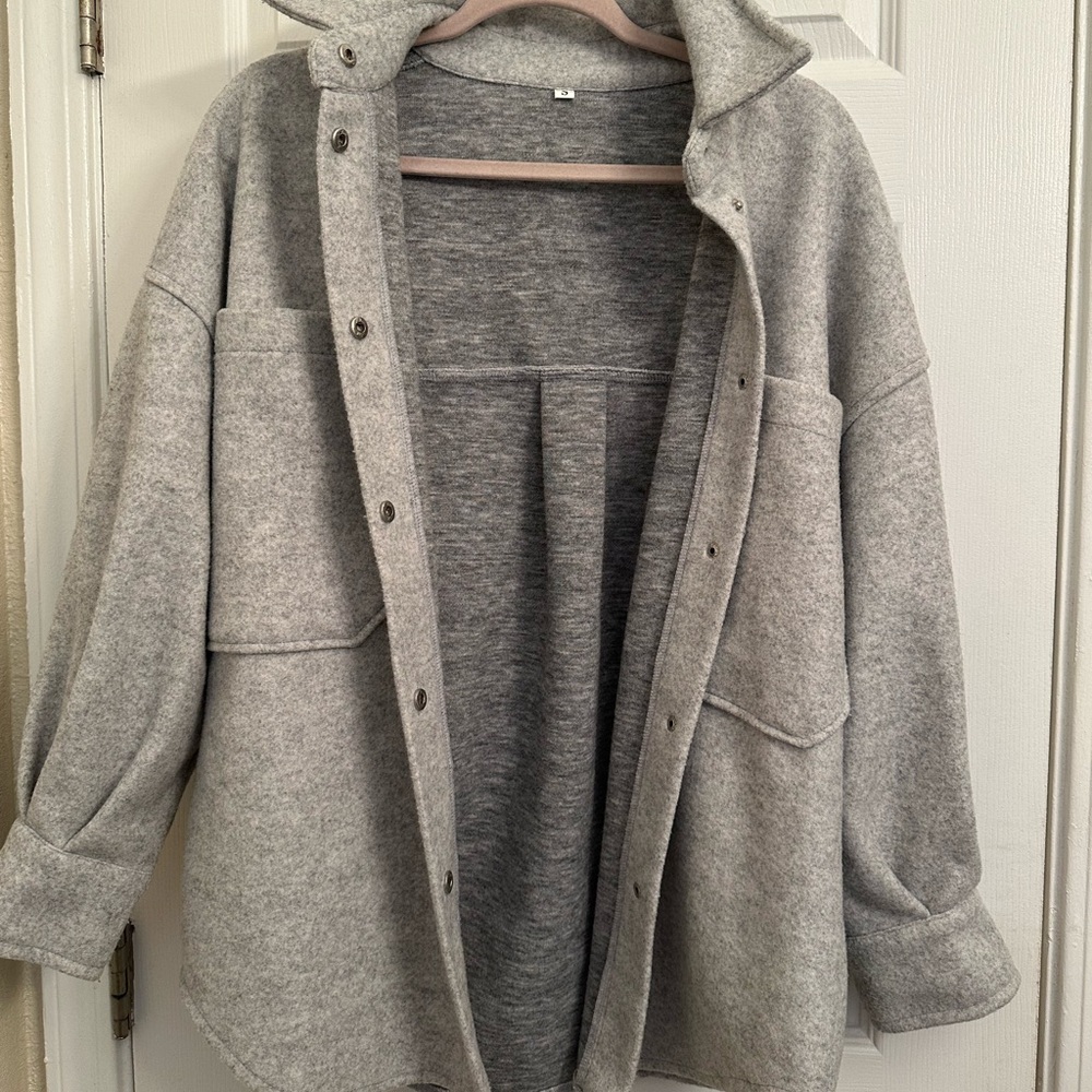 Shacket - Picture 4 of 4
